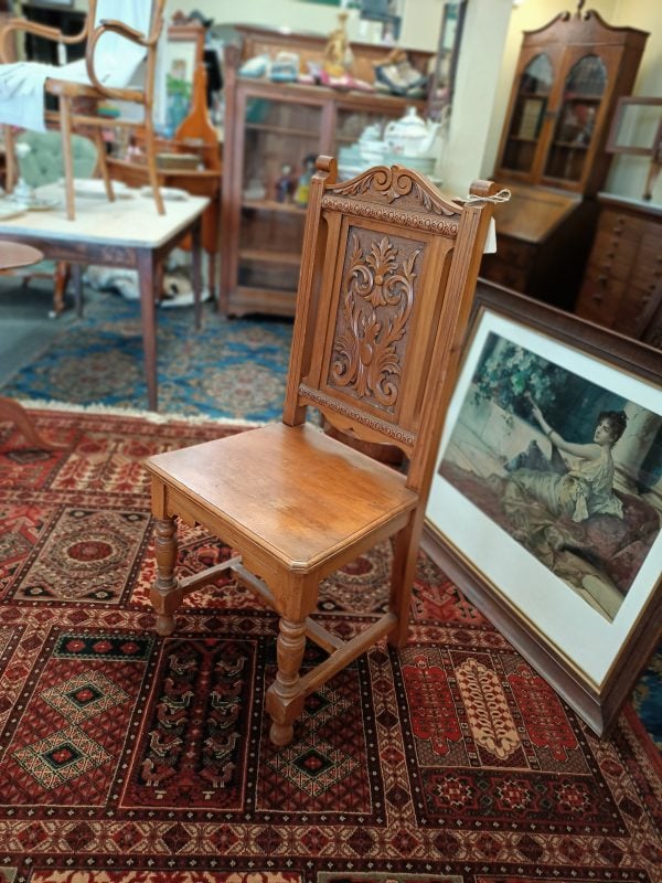 Colonial Rimu hallchair - Image 2