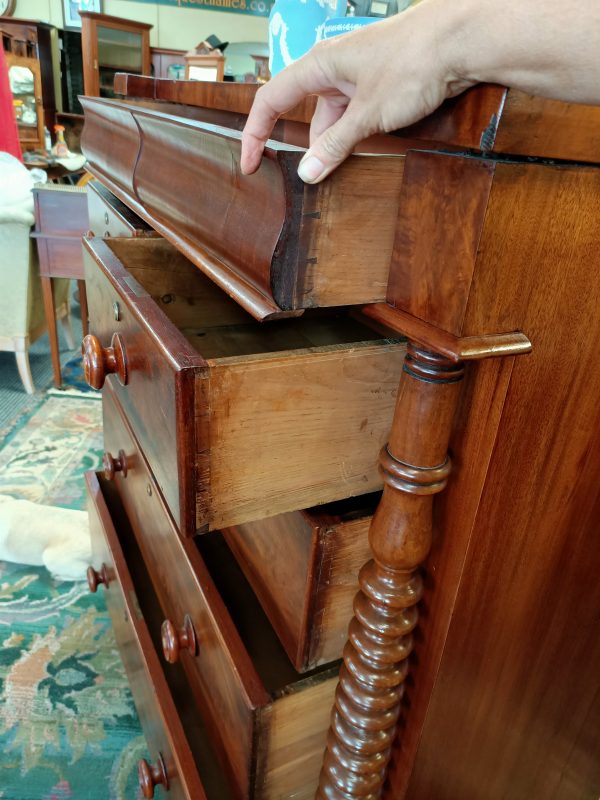 Bobbin Column Mahogany Scotch Chest - Image 3