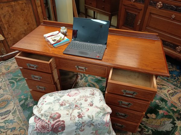 Kauri Pedestal Desk - Image 10