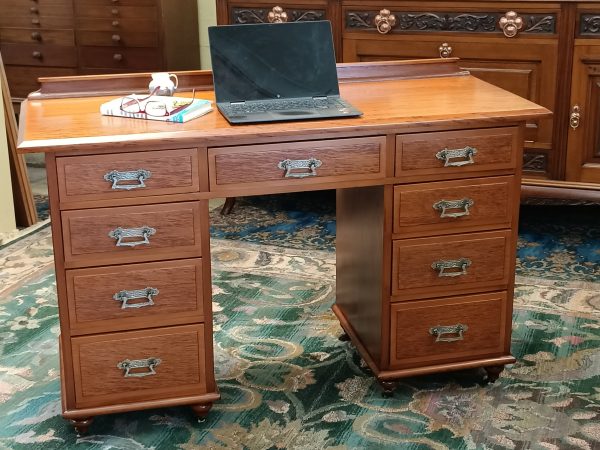 Kauri Pedestal Desk - Image 6