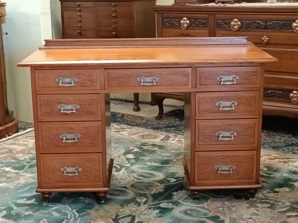 Kauri Pedestal Desk - Image 3