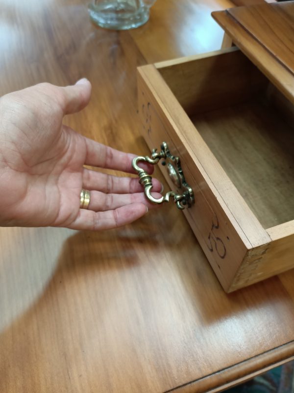 Colonial Kauri Dressing Table - Image 10