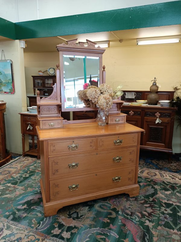 Colonial Kauri Dressing Table - Image 4