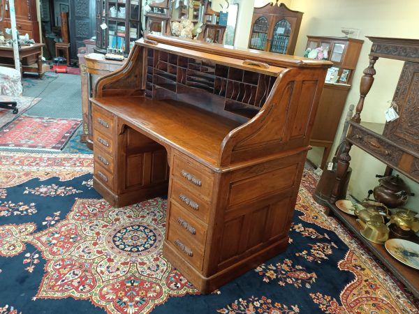 Oak and walnut Rolltop desk - Image 4