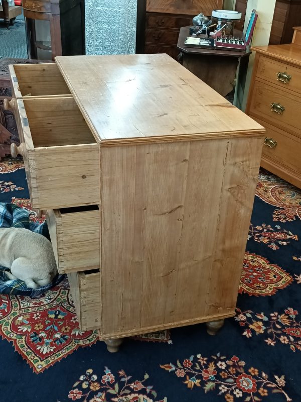 Pine chest of drawers - Image 9