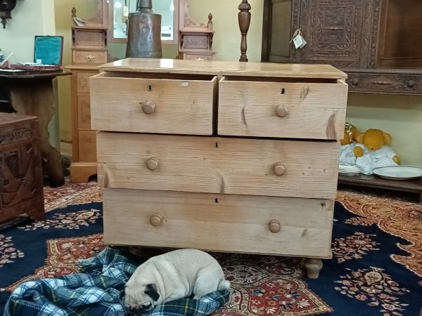 Pine chest of drawers - Image 6