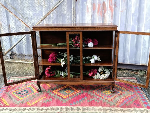 Oak china cabinet - Image 6