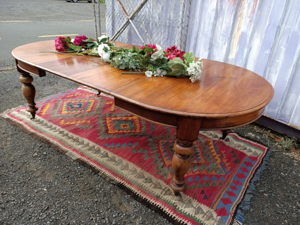 Cedar extension dining table - Image 8