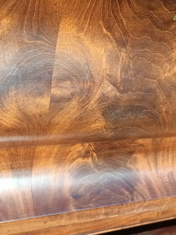Luscious flame Mahogany Scotch chest - Image 6