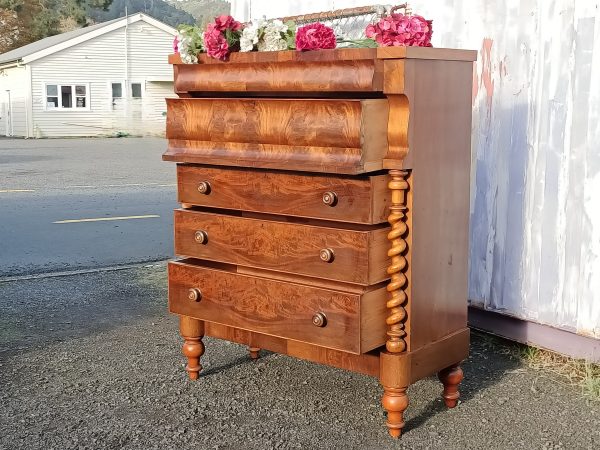 Luscious flame Mahogany Scotch chest - Image 12