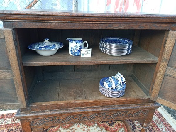 Country oak court cupboard - Image 5