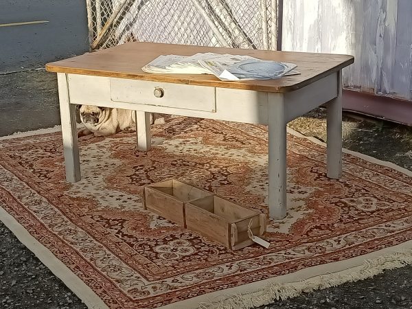 Country chic pine coffee table