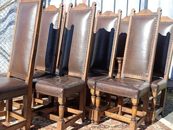 A set of ten oak dining chairs - Image 18
