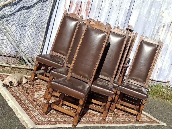 A set of ten oak dining chairs - Image 17