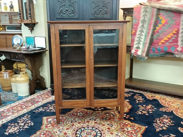 Shaker'esc Oak cabinet aka bookcase - Image 3