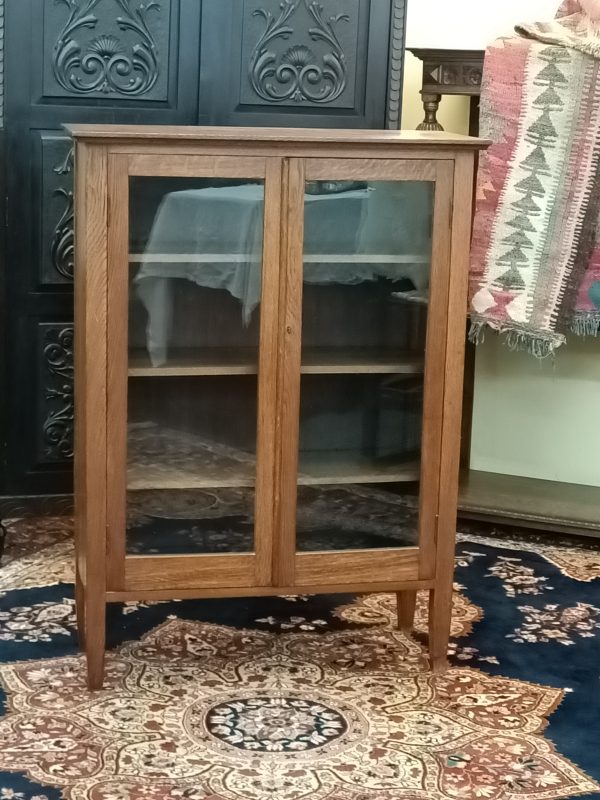 Shaker'esc Oak cabinet aka bookcase - Image 13
