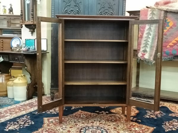 Shaker'esc Oak cabinet aka bookcase - Image 9