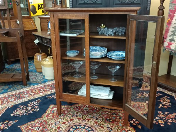 Shaker'esc Oak cabinet aka bookcase - Image 5