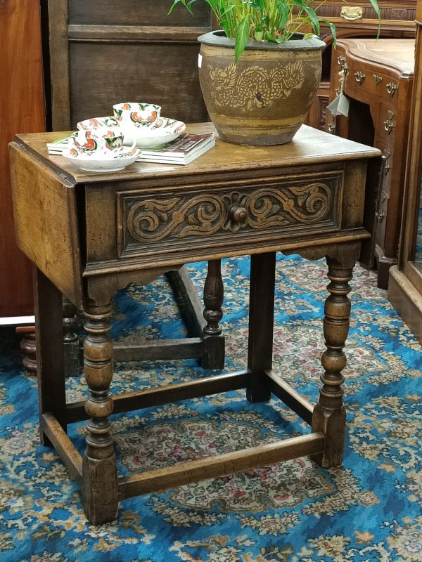 Rustic oak occasional table - Image 4