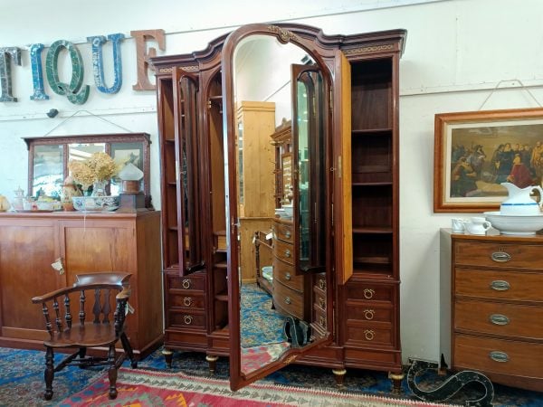 Parisian Mahogany Armoire - Image 4