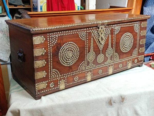 Zanzibar Chest - Image 9