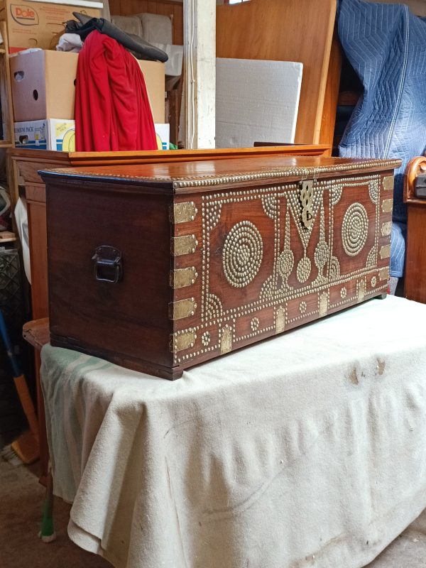 Zanzibar Chest - Image 10