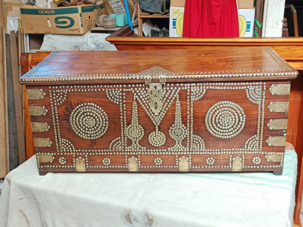 Zanzibar Chest - Image 12