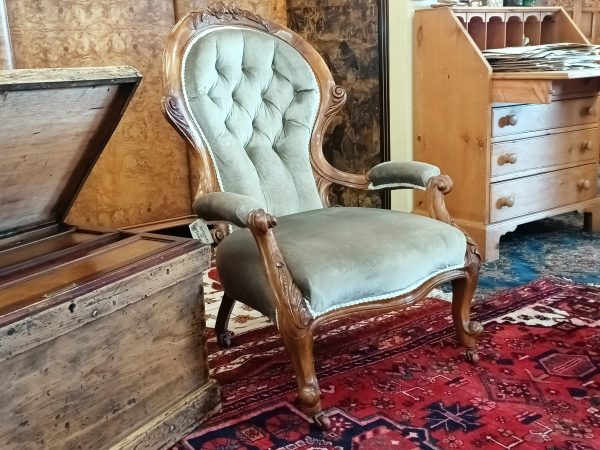 English Spoonback Chair - Image 10