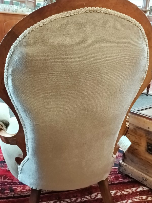 English Spoonback Chair - Image 6