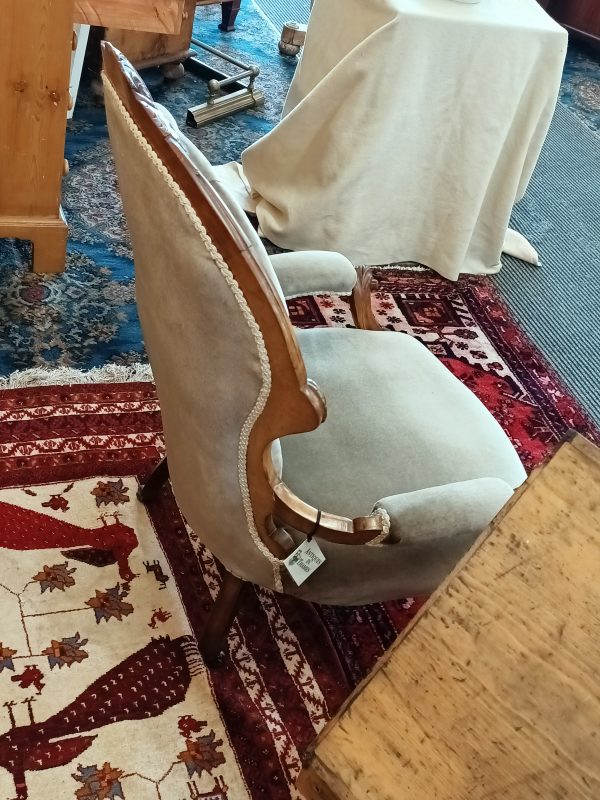 English Spoonback Chair - Image 7