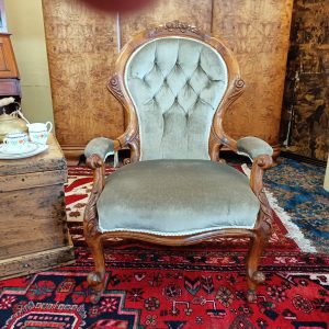 English Spoonback Chair