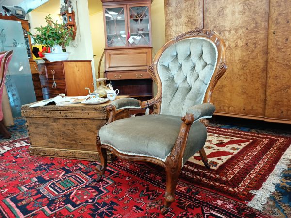 English Spoonback Chair - Image 11