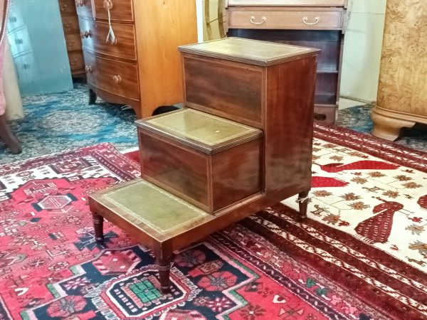 step on up, Mahogany bedroom steps