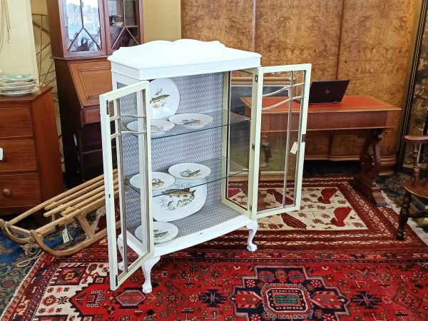 Shabby Chic China Cabinet - Image 7