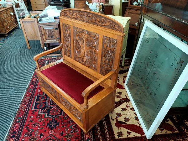Carved Kauri box Settle - Image 3