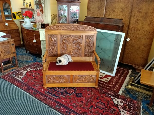 Carved Kauri box Settle - Image 4
