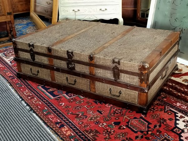 A Coffee Table...who wants to be a travel trunk