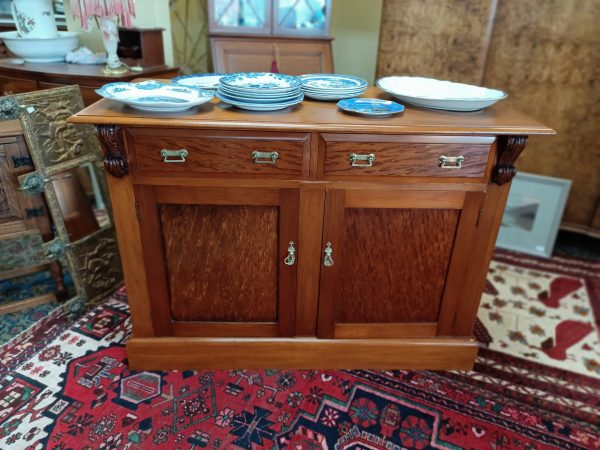 Mottled Kauri sideboard Cabinet - Image 11