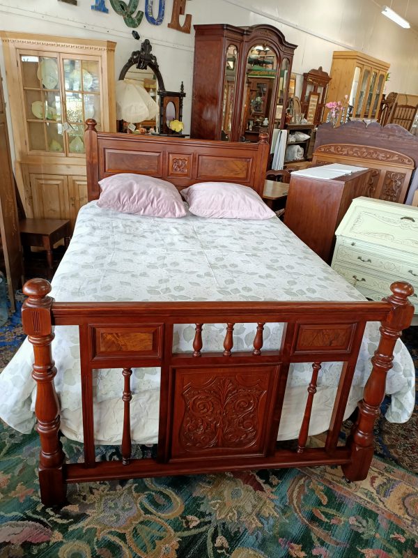 American Walnut DOUBLE bed frame - Image 6