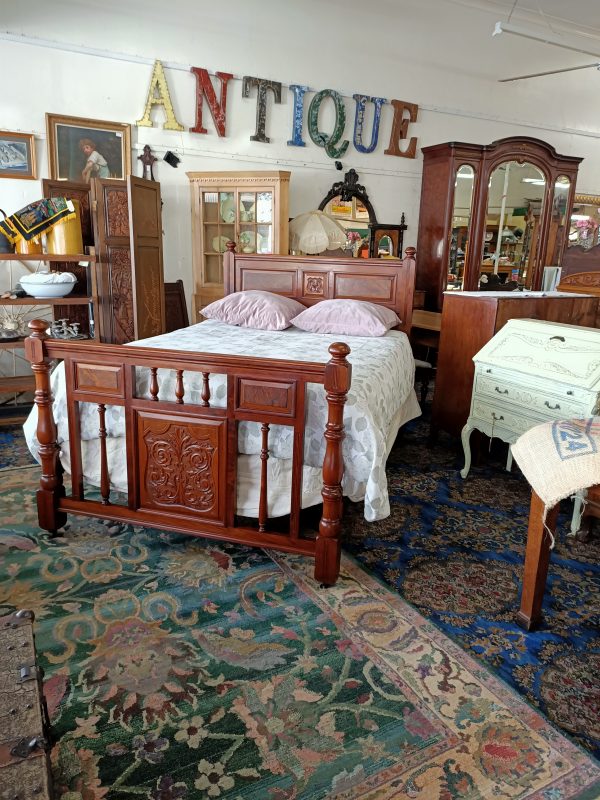 American Walnut DOUBLE bed frame - Image 8