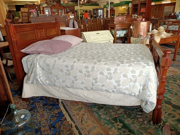 American Walnut DOUBLE bed frame - Image 9
