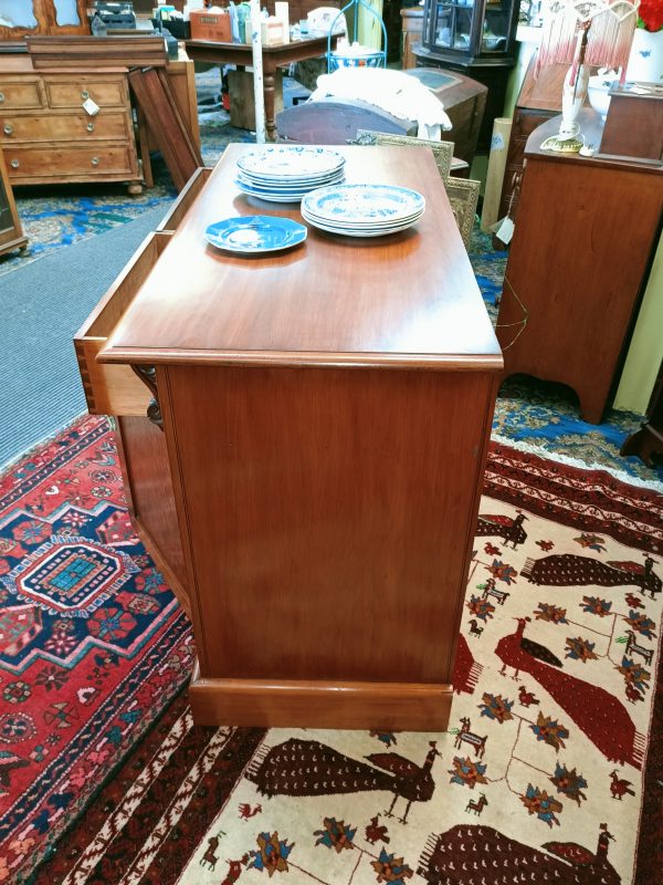 Mottled Kauri sideboard Cabinet - Image 9