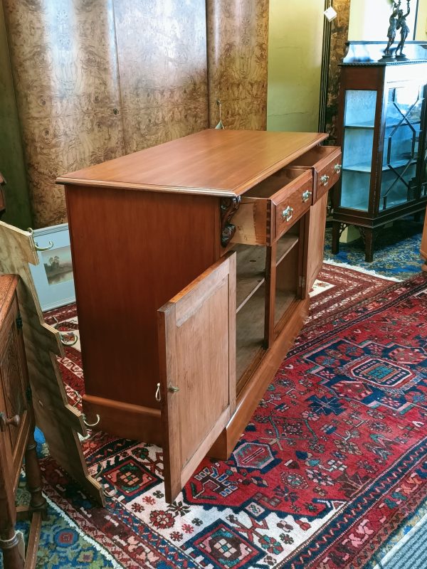 Mottled Kauri sideboard Cabinet - Image 6