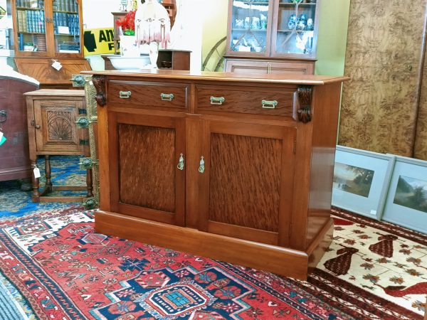 Mottled Kauri sideboard Cabinet - Image 3