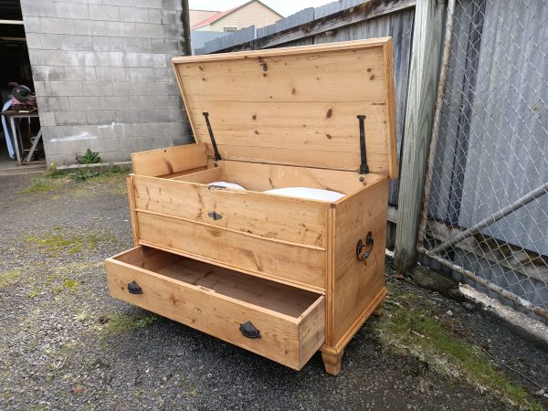 Pine Mule chest - Image 8