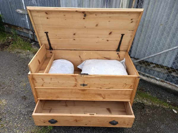 Pine Mule chest - Image 4
