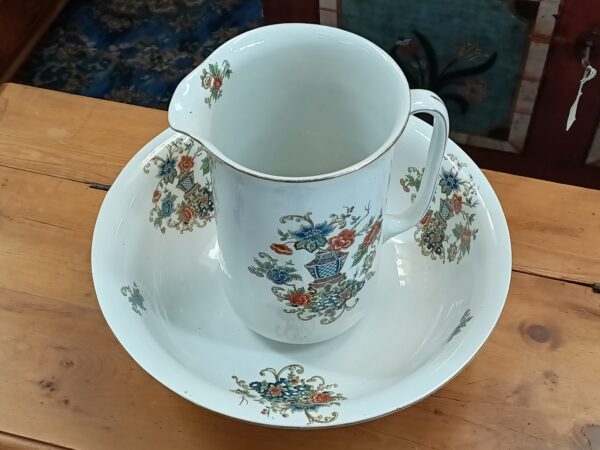 English Jug and Bowl toilette set - Image 2