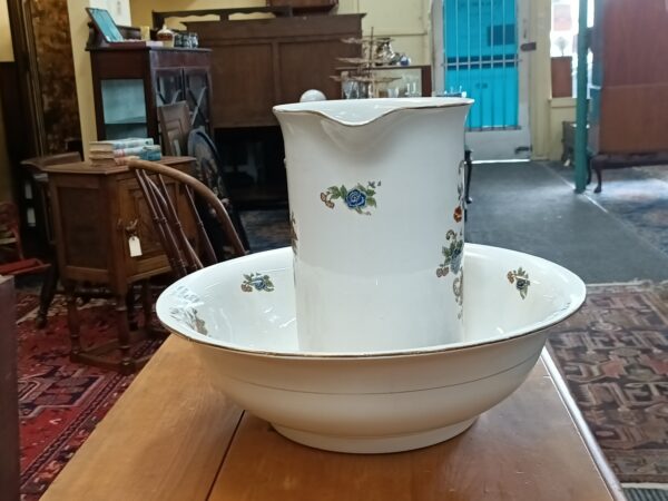 English Jug and Bowl toilette set - Image 4