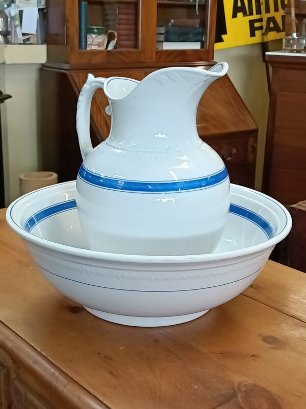 Country French Jug and Basin...simply blue on white - Image 6