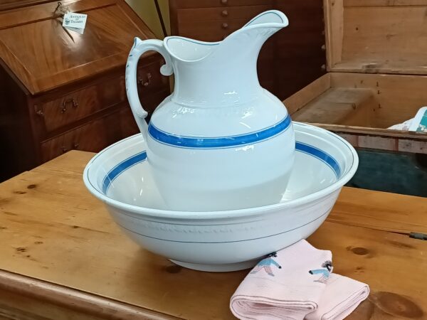 Country French Jug and Basin...simply blue on white - Image 9